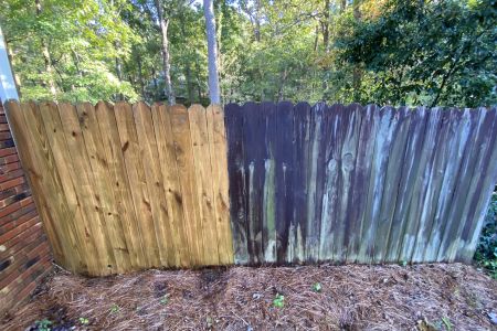 Fence Cleaning in Hoover